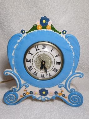 Vintage Ceramic Mantel Electric Clock Made In The Mid-to- late 20th Century.